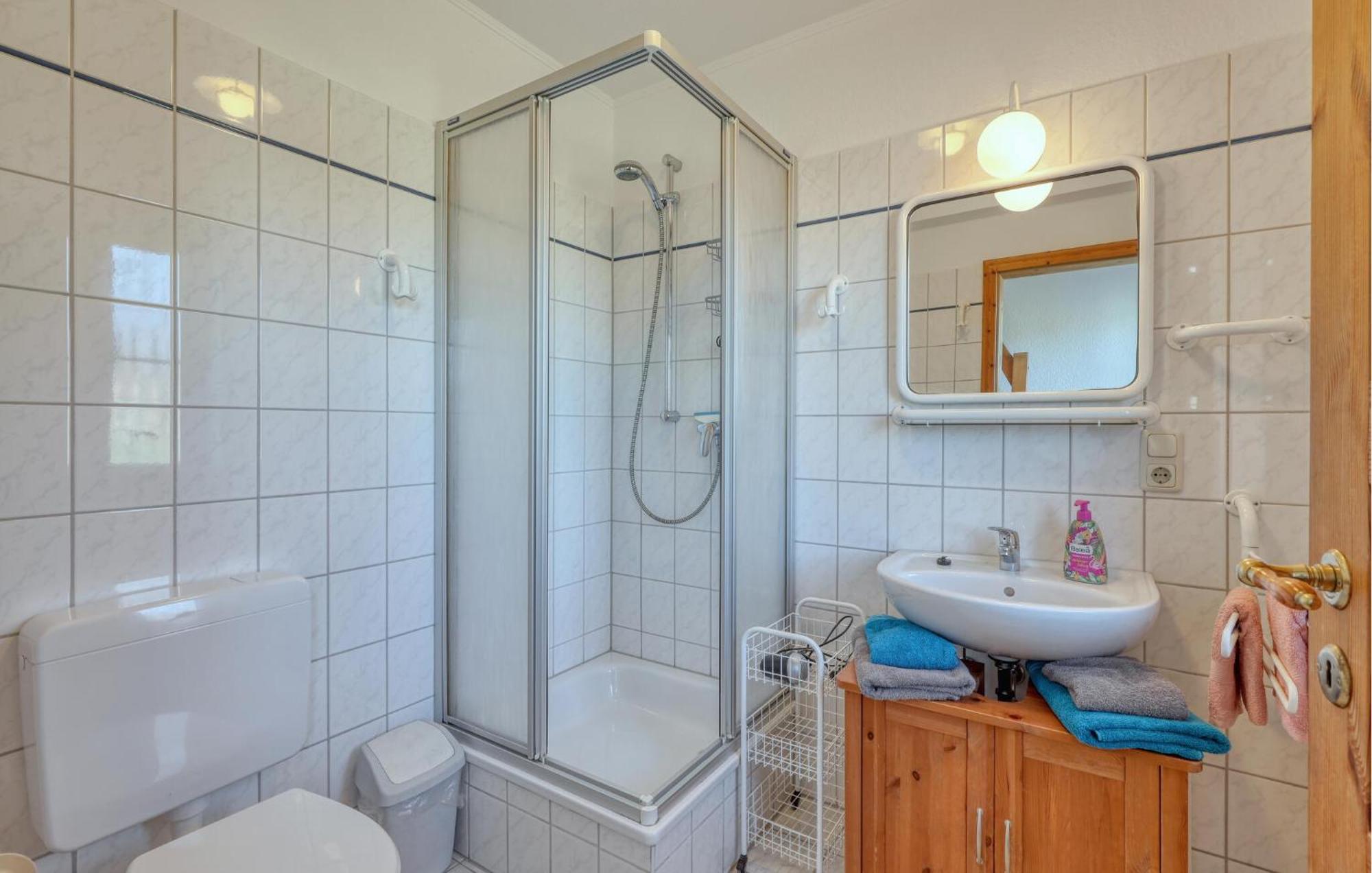 Nice Home In Toenning With Kitchen Buitenkant foto