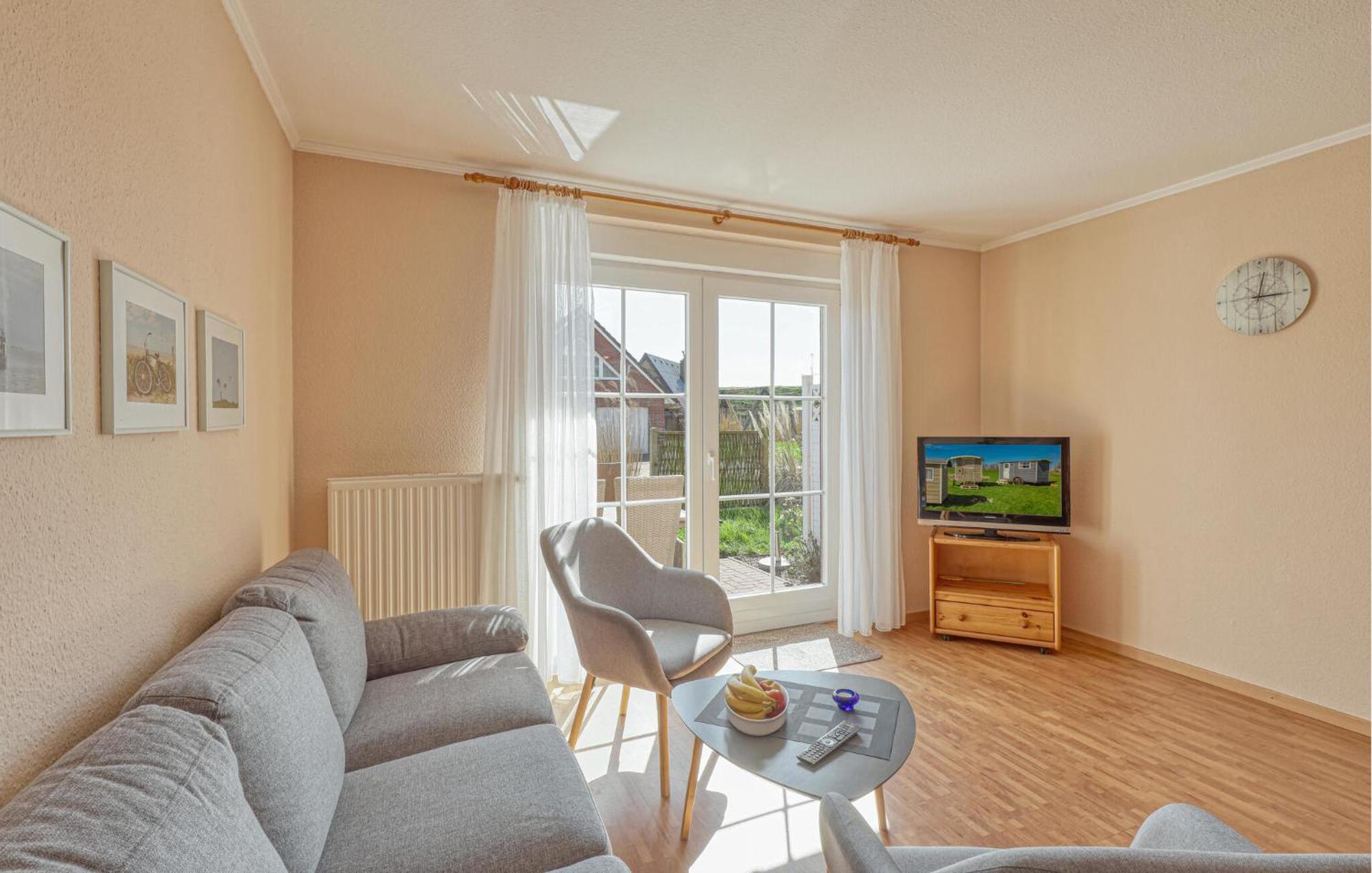 Nice Home In Toenning With Kitchen Buitenkant foto